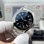 600 metres of depth rating printed on the clone Omega Seamaster Planet Ocean dial