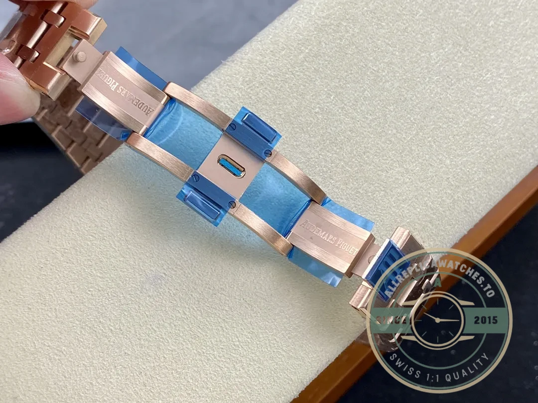Superclone Audemars Piguet Royal Oak 41 mm, Blue Ref. 26331OR.OO.1220OR.01 - Premium Super Clone Watch