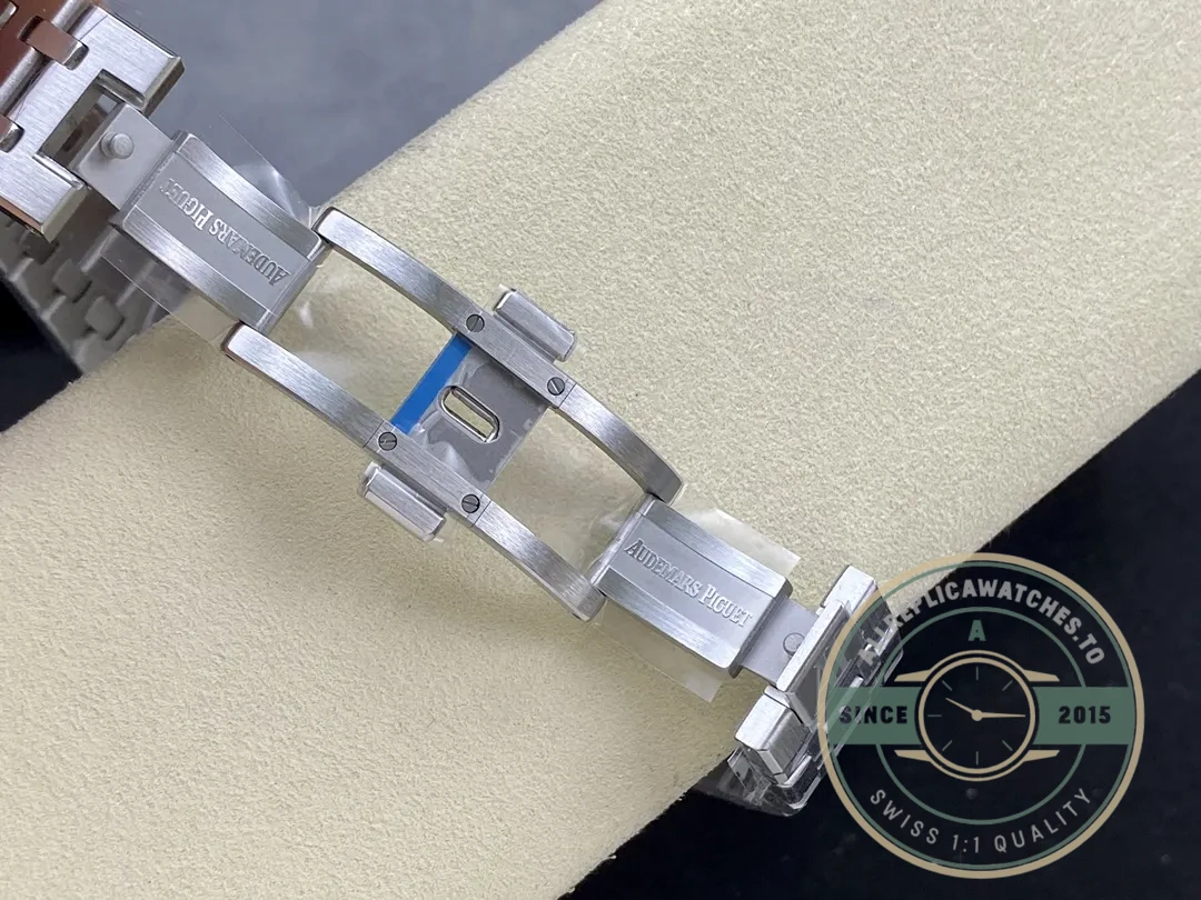 Replica Audemars Piguet Royal Oak Blue, 41 mm Ref. 26331ST.OO.1220ST.01 - Luxury Replica Watch
