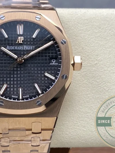 Replica Audemars Piguet Royal Oak Black, 41 mm Ref. 15500OR.OO.1220OR.01 - High-Grade Replica Watch
