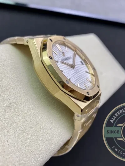 Replica Audemars Piguet Royal Oak White Dial 15500OR - 1:1 Swiss Replica Watch