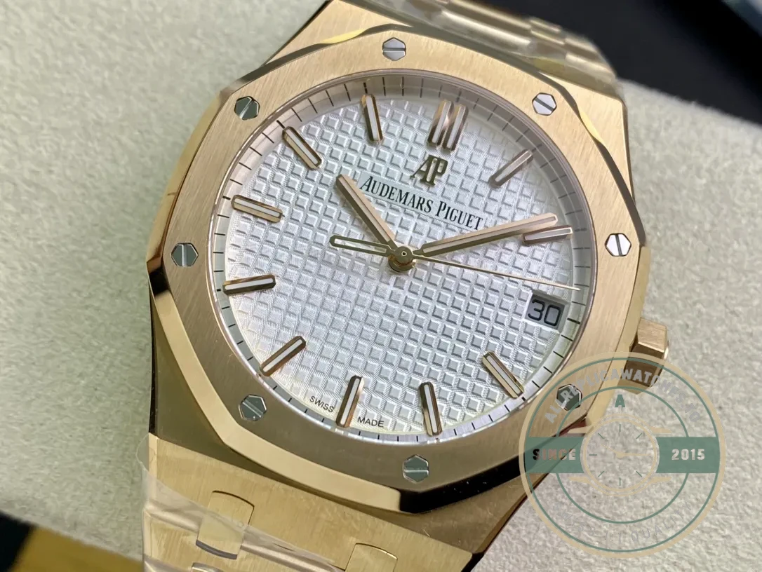 Replica Audemars Piguet Royal Oak White Dial 15500OR - High-Grade Replica Watch