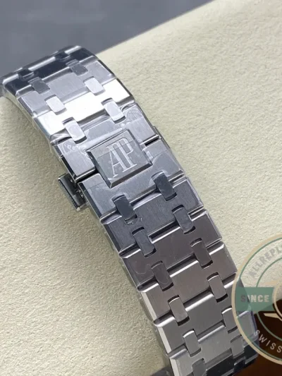 Replica Audemars Piguet Royal Oak Blue, 41 mm Ref. 15500ST.OO.1220ST.01 - Top-Tier Swiss Replica Watch