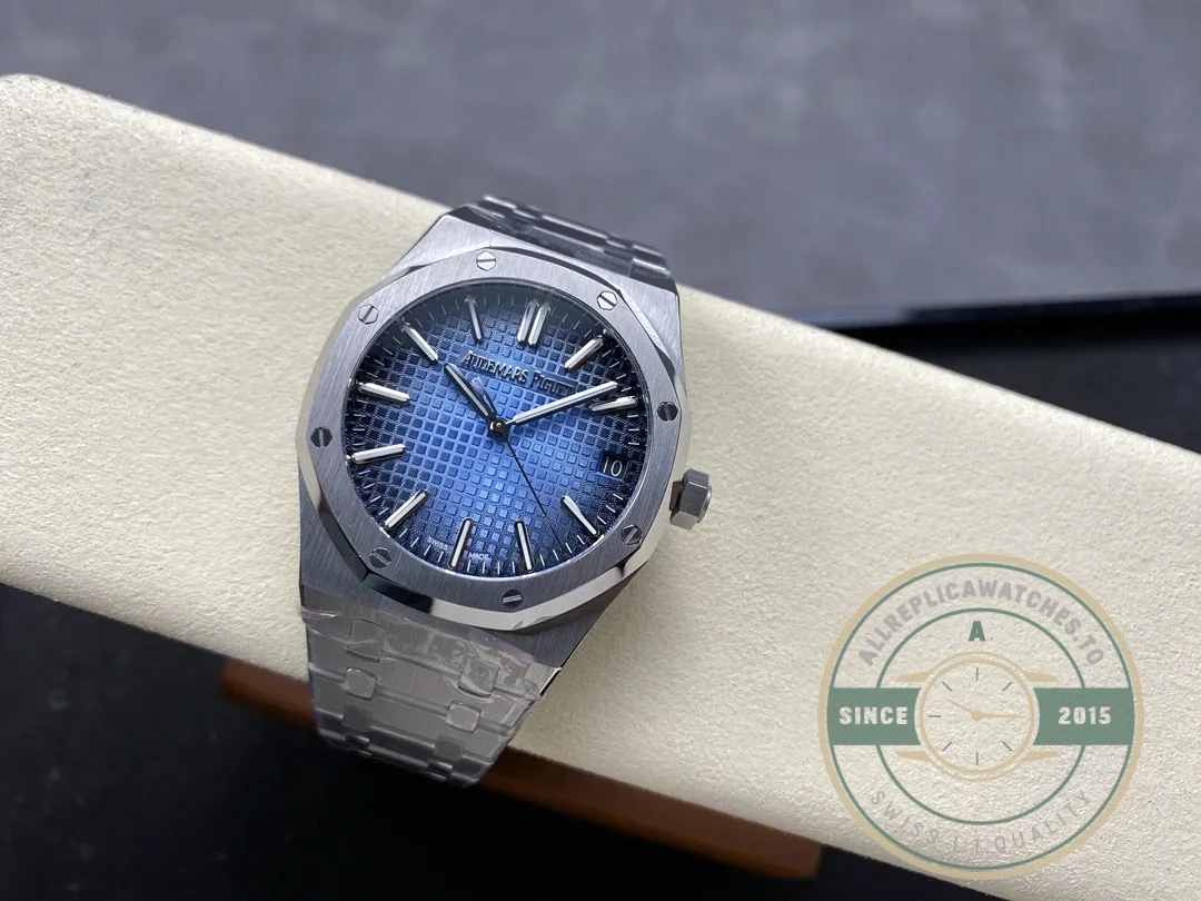 Replica Audemars Piguet Royal Oak Blue, 41 mm Ref. 15500ST.OO.1220ST.01 - Affordable Luxury Replica Timepiece
