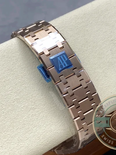 Replica Audemars Piguet Royal Oak Black Dial 26240OR.OO.1320OR.06 - Luxury Replica Watch