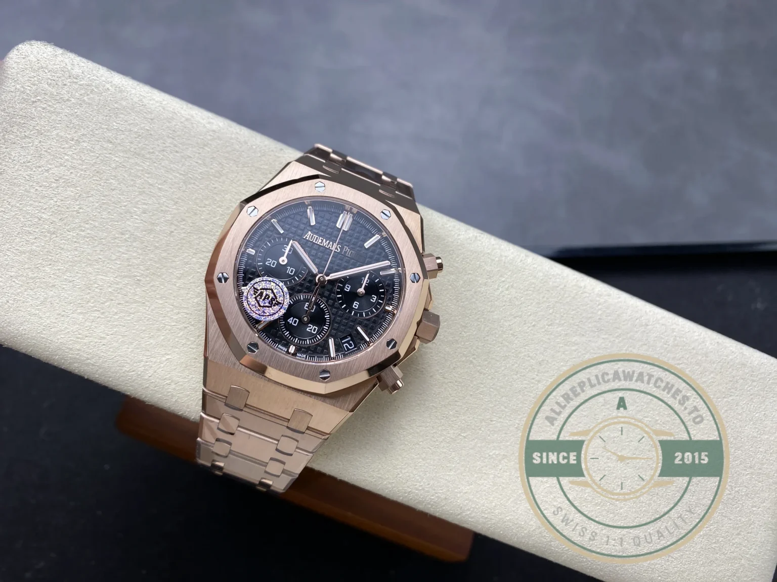 Replica Audemars Piguet Royal Oak Black Dial 26240OR.OO.1320OR.06 - Swiss Movement Replica Watch