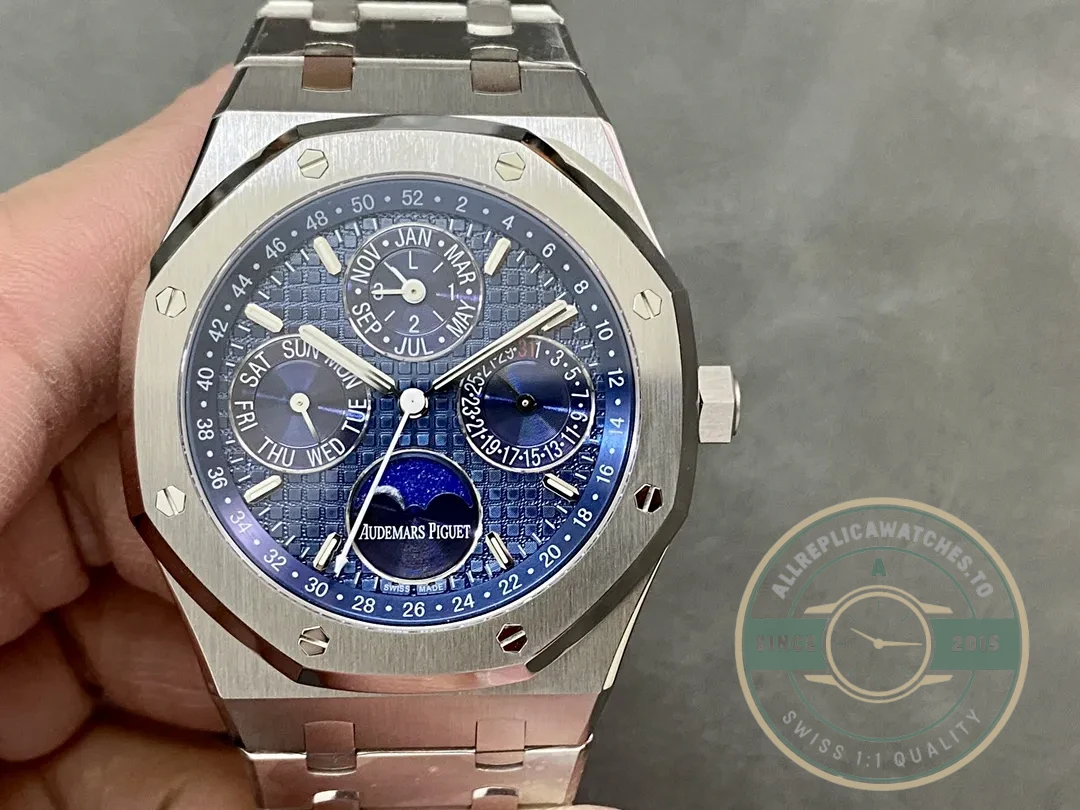 Superclone Audemars Piguet Royal Oak 26574ST.OO.1220ST.03 - Top-Tier Swiss Replica Watch