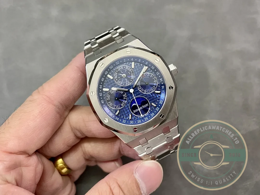 Superclone Audemars Piguet Royal Oak 26574ST.OO.1220ST.03 - Budget Luxury Replica Watch
