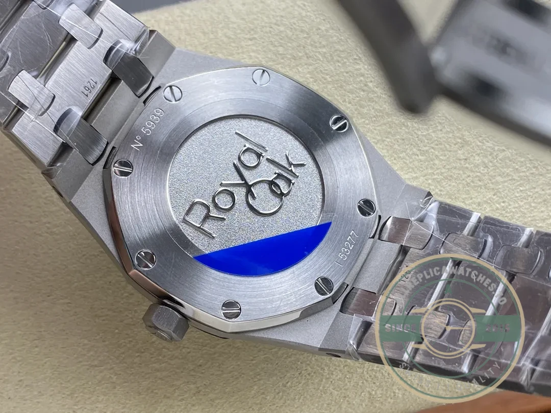 Replica Audemars Piguet Royal Oak Blue Dial 67651IP.ZZ.1261IP.01 33mm - High-Grade Replica Watch