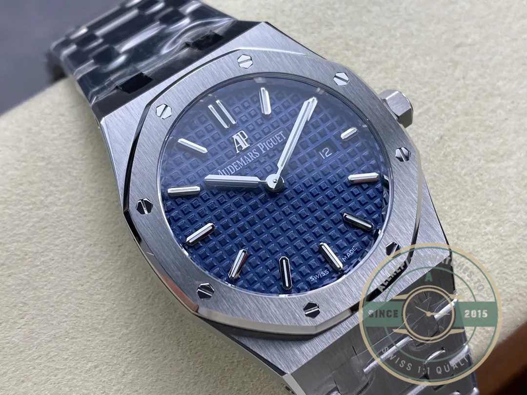 Replica Audemars Piguet Royal Oak Blue Dial 67651IP.ZZ.1261IP.01 33mm - High-Grade Replica Watch