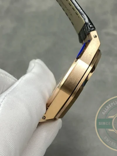 Replica Audemars Piguet Royal Oak Leather Strap 15500OR - Affordable Luxury Replica Timepiece