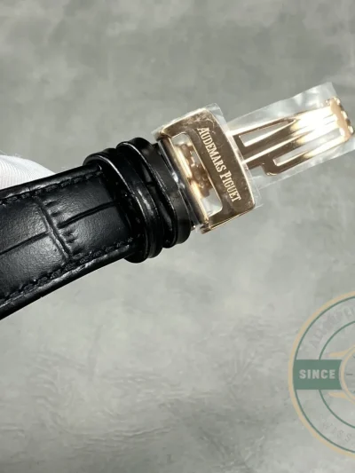 Replica Audemars Piguet Royal Oak Leather Strap 15500OR - 1:1 Swiss Replica Watch
