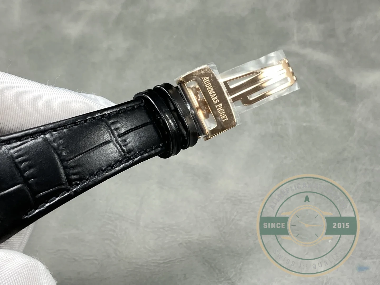 Replica Audemars Piguet Royal Oak Leather Strap 15500OR - 1:1 Swiss Replica Watch