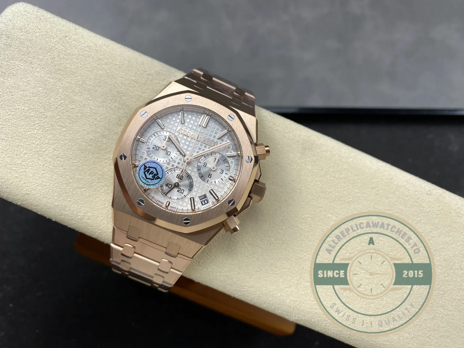 Replica Audemars Piguet Royal Oak White Dial 26240OR.OO.1320OR.07 - Swiss Movement Replica Watch