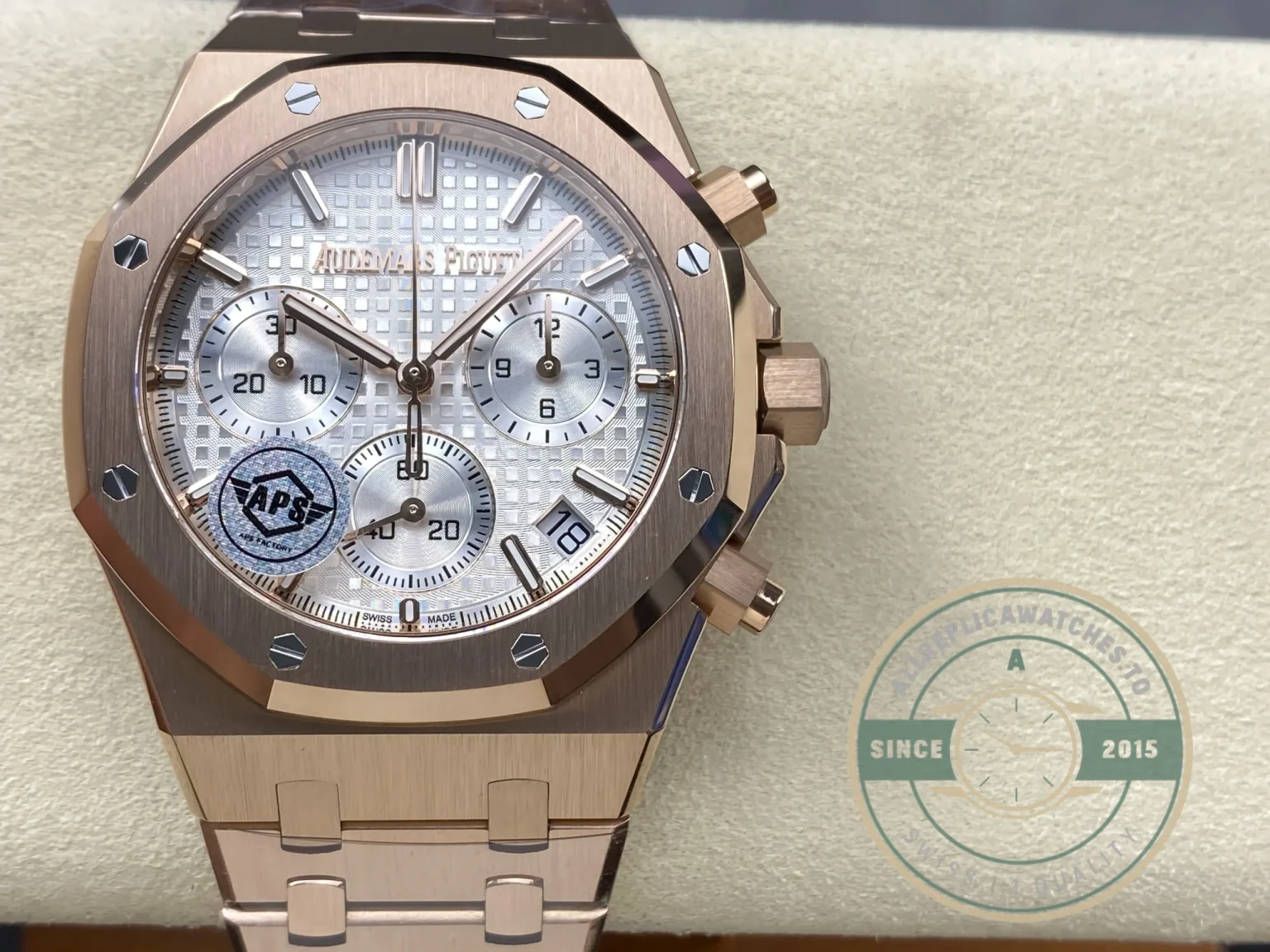 Replica Audemars Piguet Royal Oak White Dial 26240OR.OO.1320OR.07 - Luxury Replica Watch