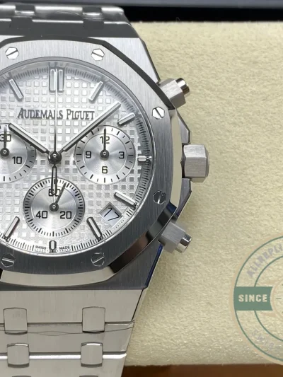 Replica Audemars Piguet Royal Oak White Dial 26240ST.OO.1320ST.07 - 1:1 Swiss Replica Watch