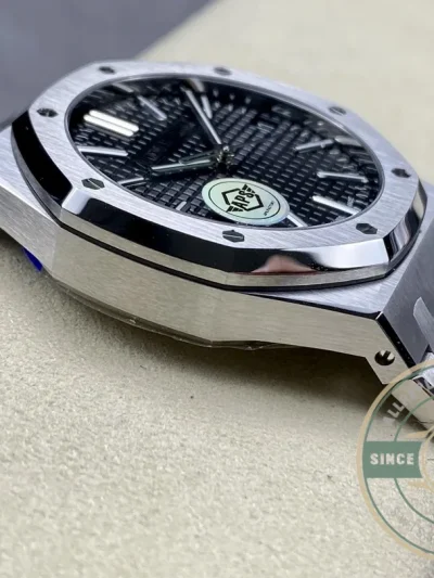 Superclone Audemars Piguet Royal Oak Black, 41 mm Ref. 15500ST.OO.1220ST.03 - Luxury Replica Watch