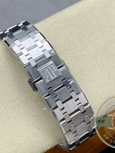 Superclone Audemars Piguet Royal Oak Black, 41 mm Ref. 15500ST.OO.1220ST.03 - Top-Tier Swiss Replica Watch