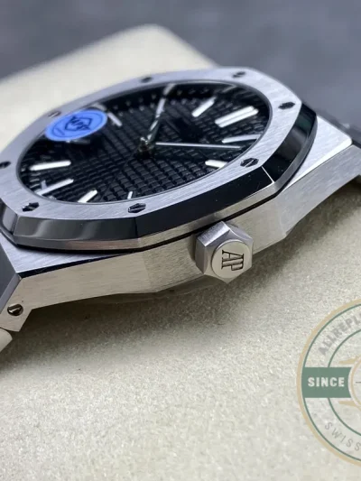 Superclone Audemars Piguet Royal Oak Black, 41 mm Ref. 15500ST.OO.1220ST.03 - Affordable Luxury Replica Timepiece