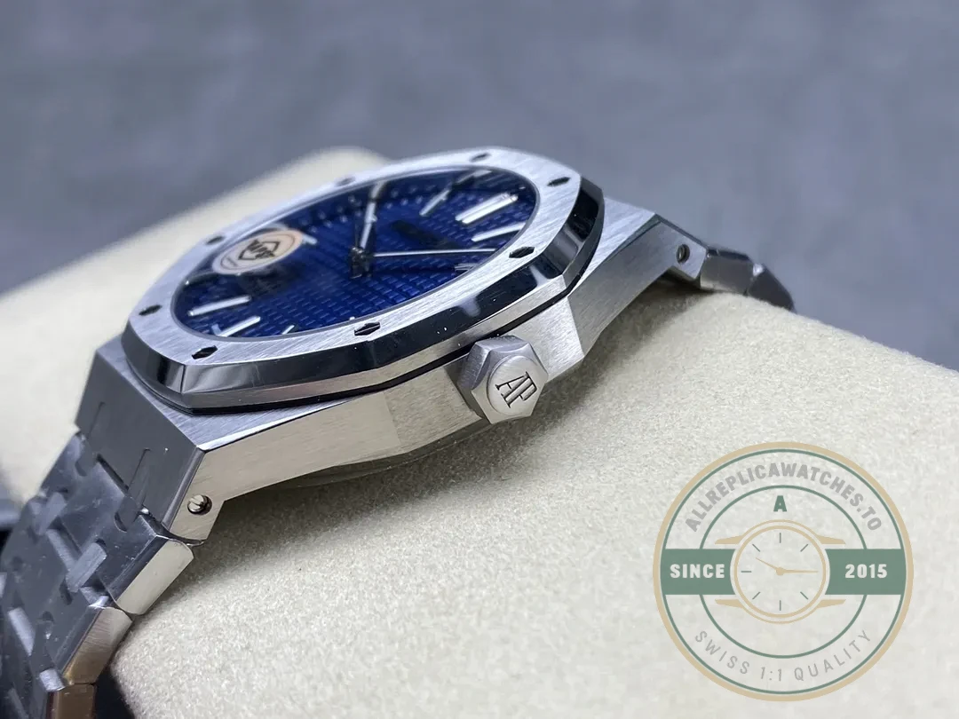 Replica Audemars Piguet Royal Oak Blue Dial 15510ST.OO.1320ST.06 41mm - Swiss-Made Clone Watch
