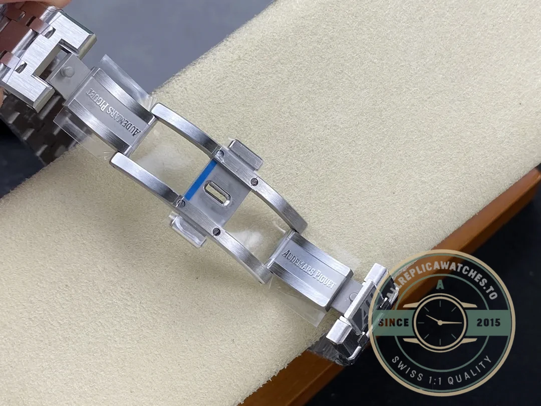 Replica Audemars Piguet Royal Oak Blue Dial 15510ST.OO.1320ST.06 41mm - Best Quality Replica Watch