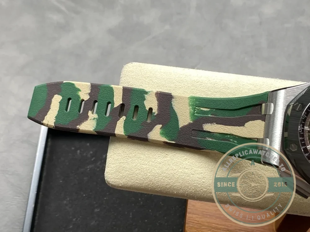 Replica Audemars Piguet Royal Oak Offshore Green Dial 44mm 26400SO - Luxury Replica Watch