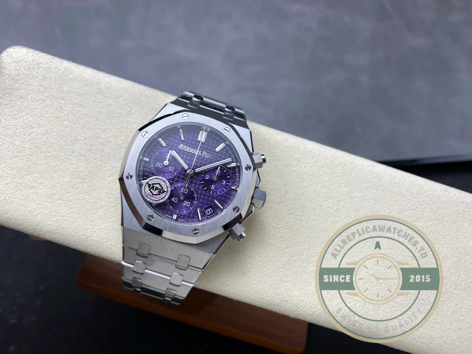 Replica Audemars Piguet Royal Oak 26240BC.OO.1320BC.01 - Best Quality Replica Watch