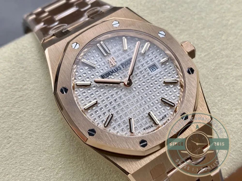 Replica Audemars Piguet Royal Oak 67651OR.ZZ.1261OR.01 33mm - Swiss-Made Clone Watch