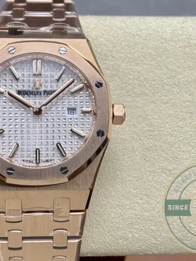 Replica Audemars Piguet Royal Oak 67651OR.ZZ.1261OR.01 33mm - Swiss Movement Replica Watch