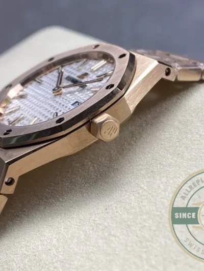 Replica Audemars Piguet Royal Oak 67651OR.ZZ.1261OR.01 33mm - Budget Luxury Replica Watch