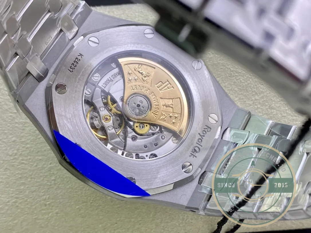 Replica Audemars Piguet Royal Oak Black Dial 15400ST.OO.1220ST.04 - High-Grade Replica Watch