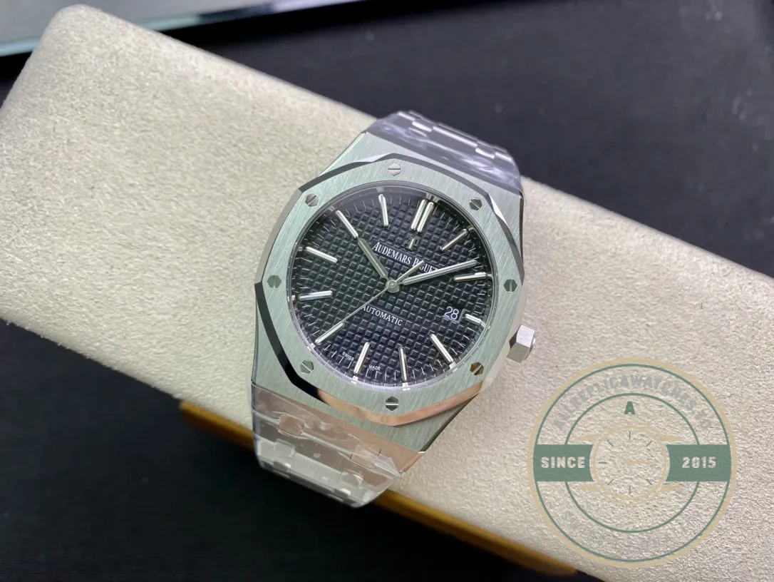 Replica Audemars Piguet Royal Oak Black Dial 15400ST.OO.1220ST.04 - 1:1 Swiss Replica Watch