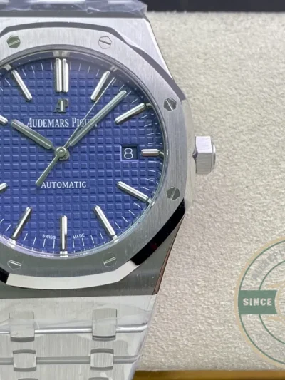 Replica Audemars Piguet Royal Oak Blue Dial 15400ST.OO.1220ST.03 - Swiss-Made Clone Watch