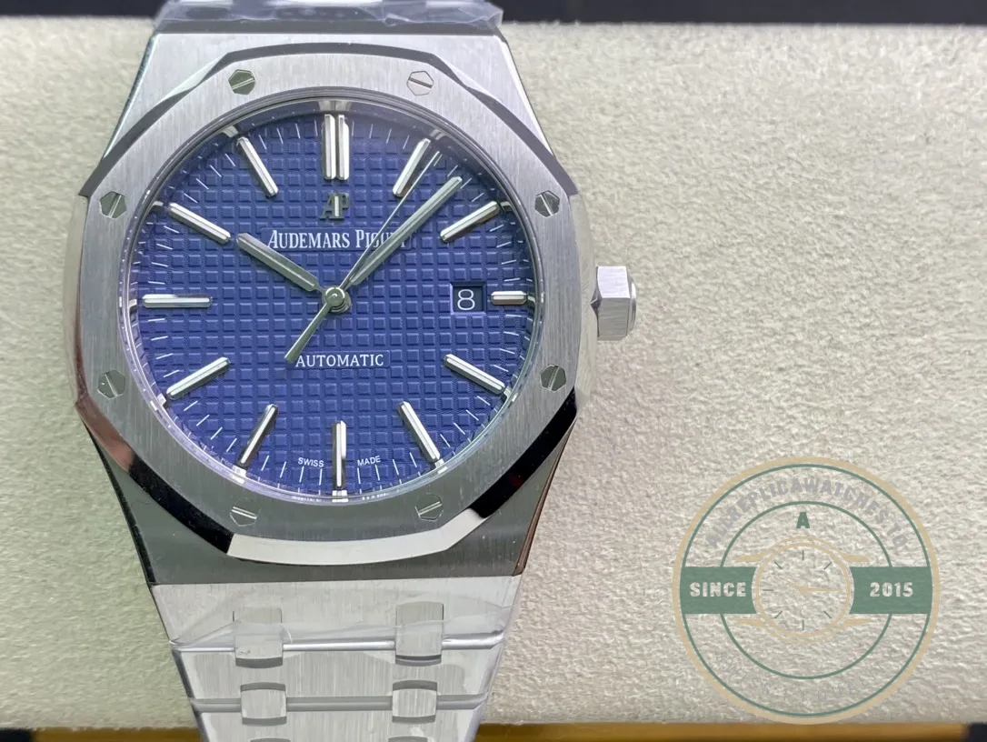Replica Audemars Piguet Royal Oak Blue Dial 15400ST.OO.1220ST.03 - Swiss-Made Clone Watch