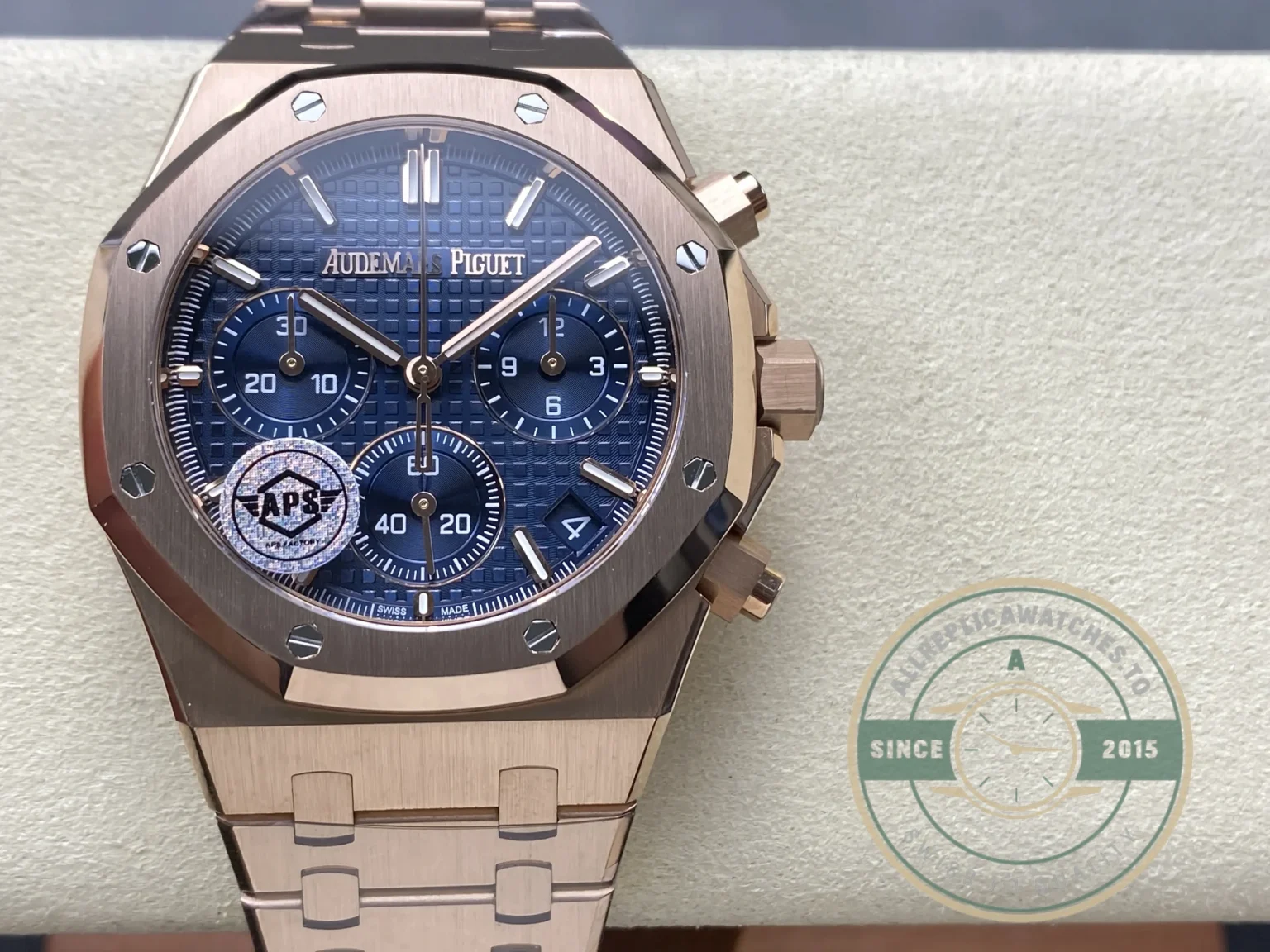 Replica Audemars Piguet Royal Oak Blue Dial 26240OR.OO.1320OR.05 - Swiss Movement Replica Watch