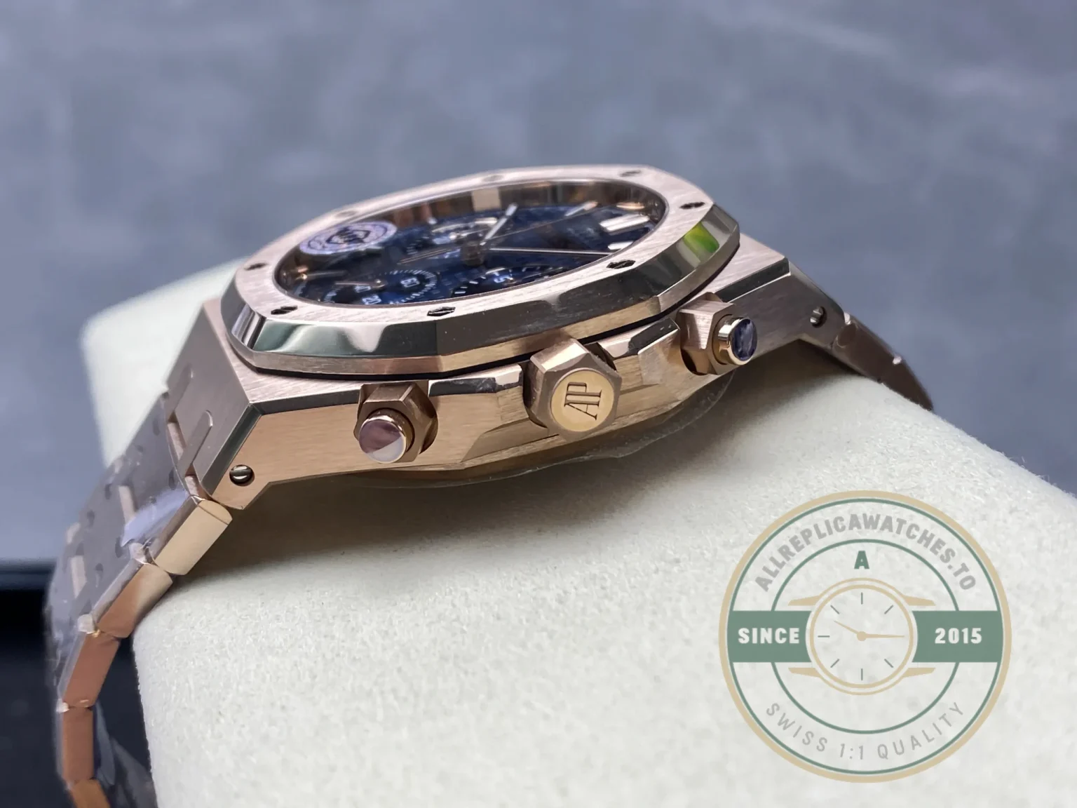Replica Audemars Piguet Royal Oak Blue Dial 26240OR.OO.1320OR.05 - High-Grade Replica Watch
