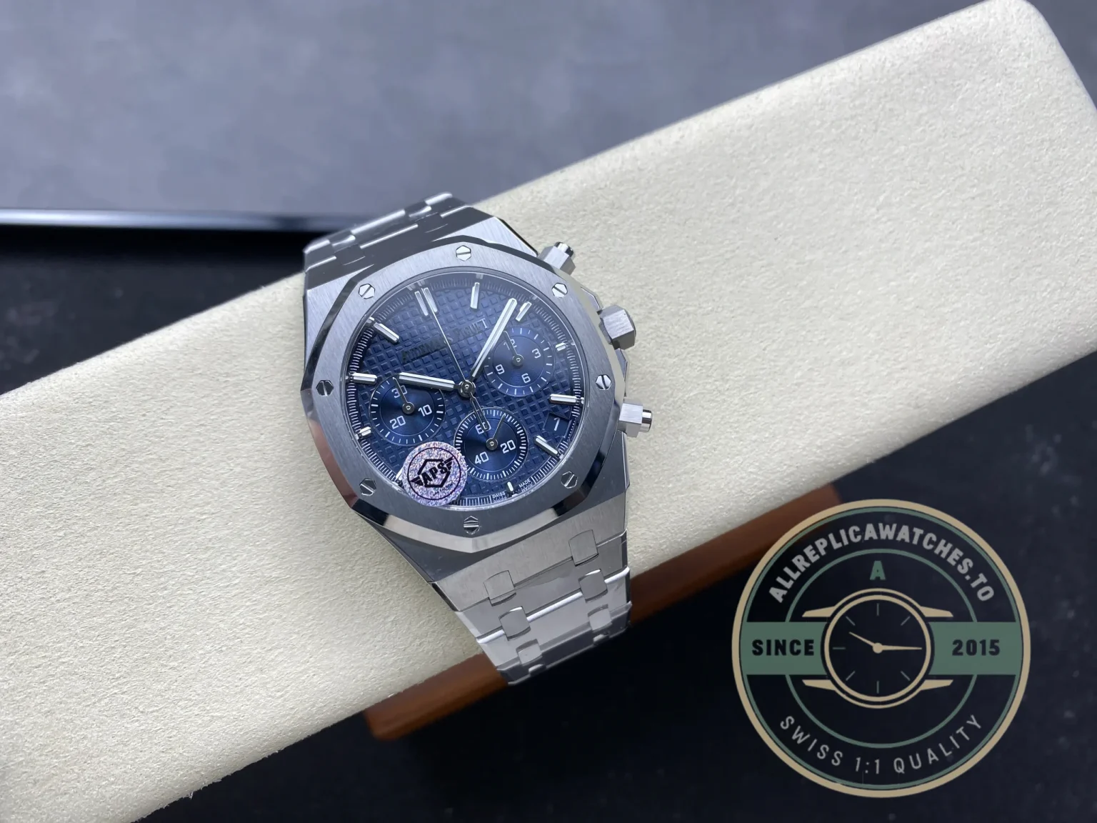 Replica Audemars Piguet Royal Oak Blue Dial 26240ST.OO.1320ST.05 - Luxury Replica Watch