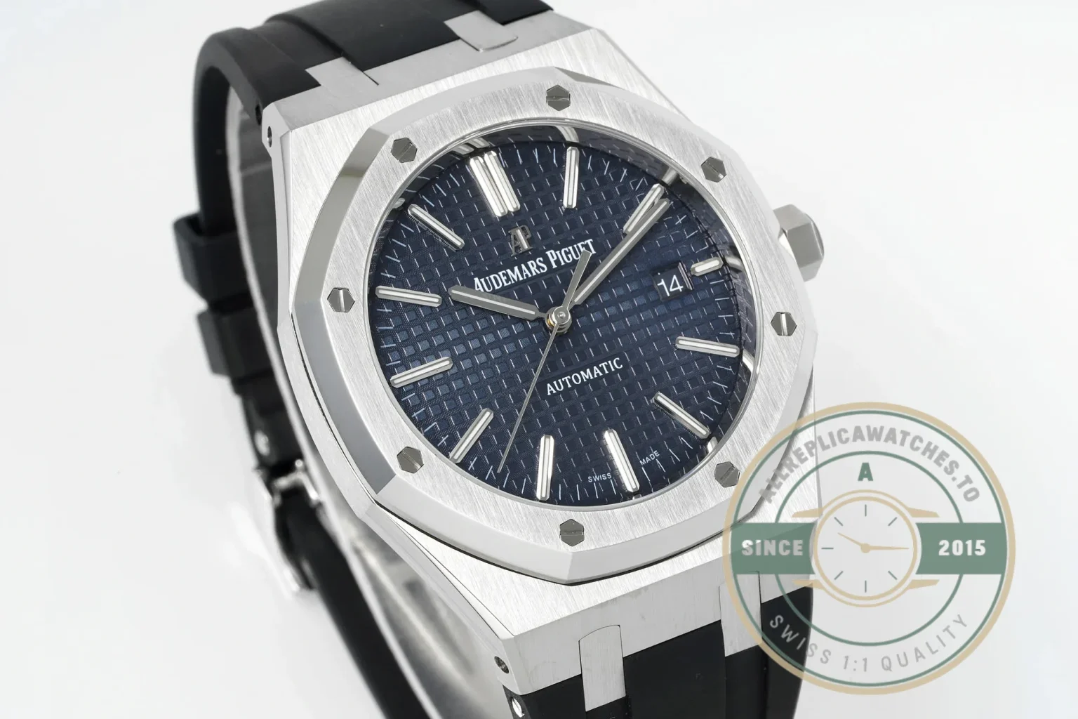 Replica Audemars Piguet Royal Oak Blue, Rubber 15400ST.OO.1220ST.03 - Affordable Luxury Replica Timepiece