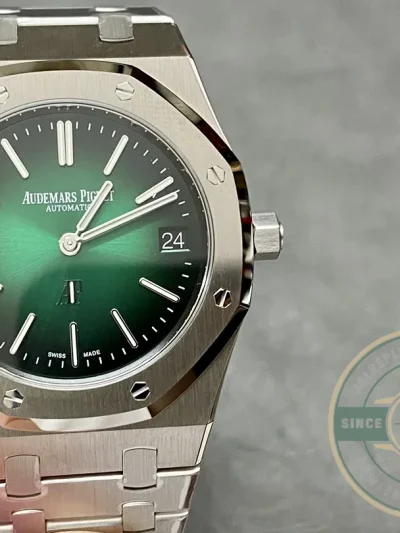 Superclone Audemars Piguet Royal Oak Smoked green, 39 mm Ref. 15202PT.OO.1240PT.01 - Best Quality Replica Watch