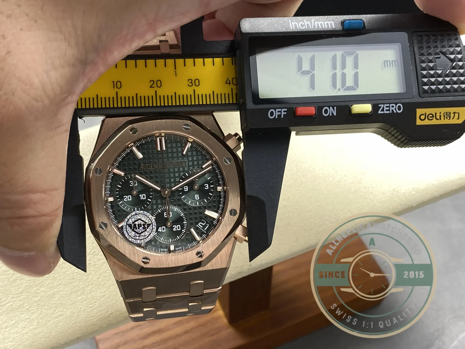 Replica Audemars Piguet Royal Oak Green Dial 26240OR.OO.1320OR.08 - Top-Tier Swiss Replica Watch
