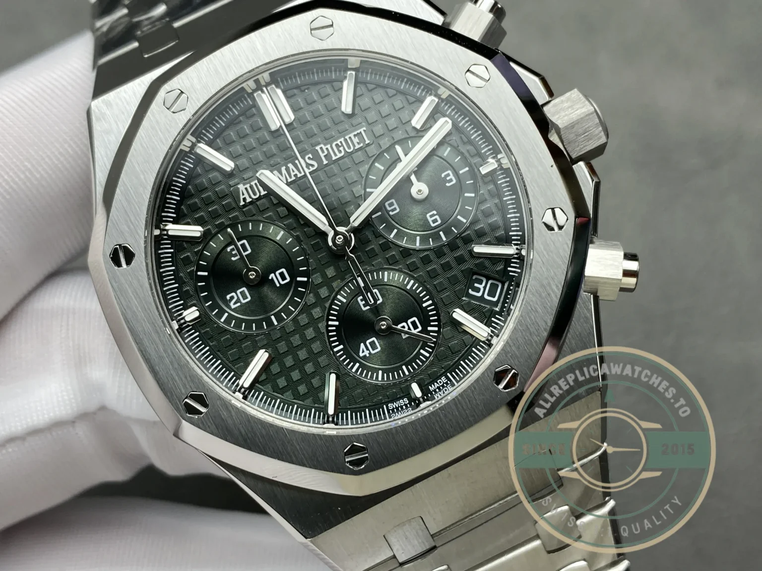 Replica Audemars Piguet Royal Oak Green Dial 26240ST.OO.1320ST.08 - Swiss Movement Replica Watch