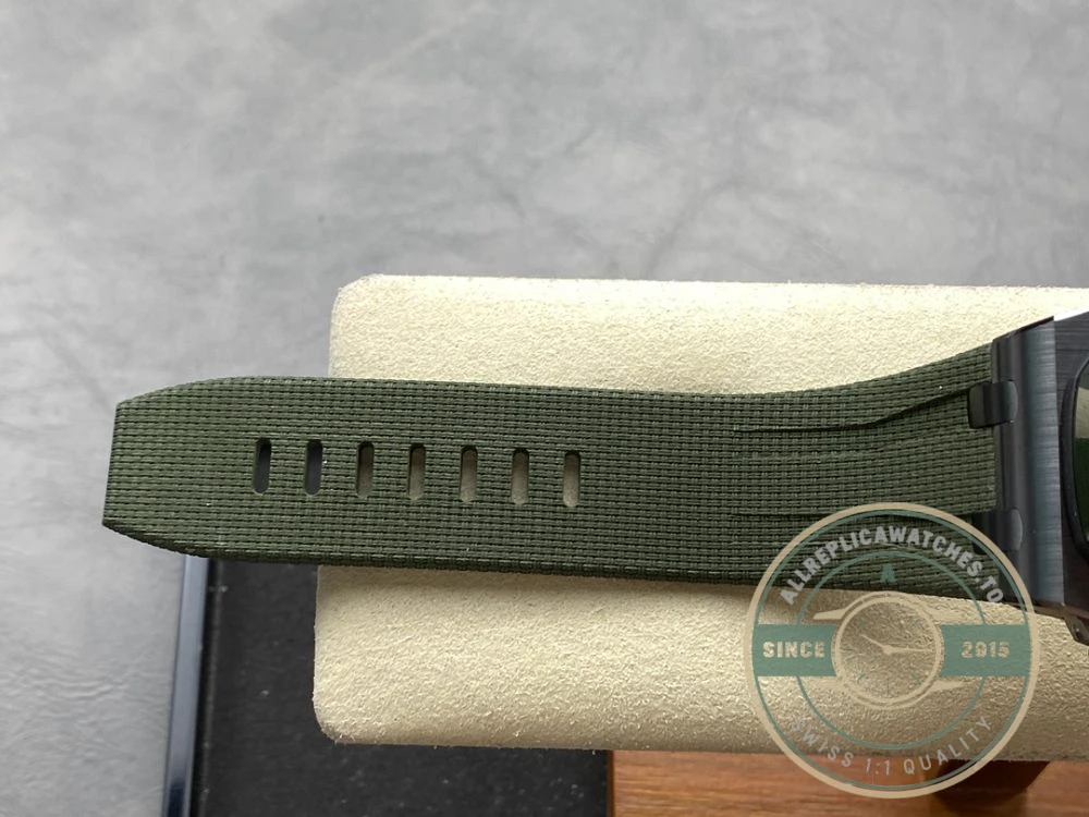 Replica Audemars Piguet Royal Oak Offshore Forest Green Dial 44mm 6405CE.OO.A056CA.01 - High-Grade Replica Watch