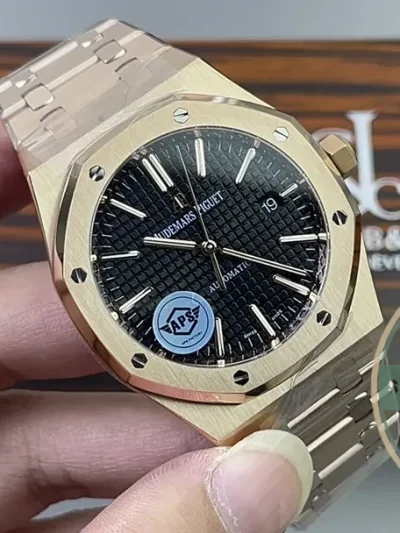 Replica Audemars Piguet Royal Oak Series 15400OR.OO.D002CR.01 - 1:1 Swiss Replica Watch