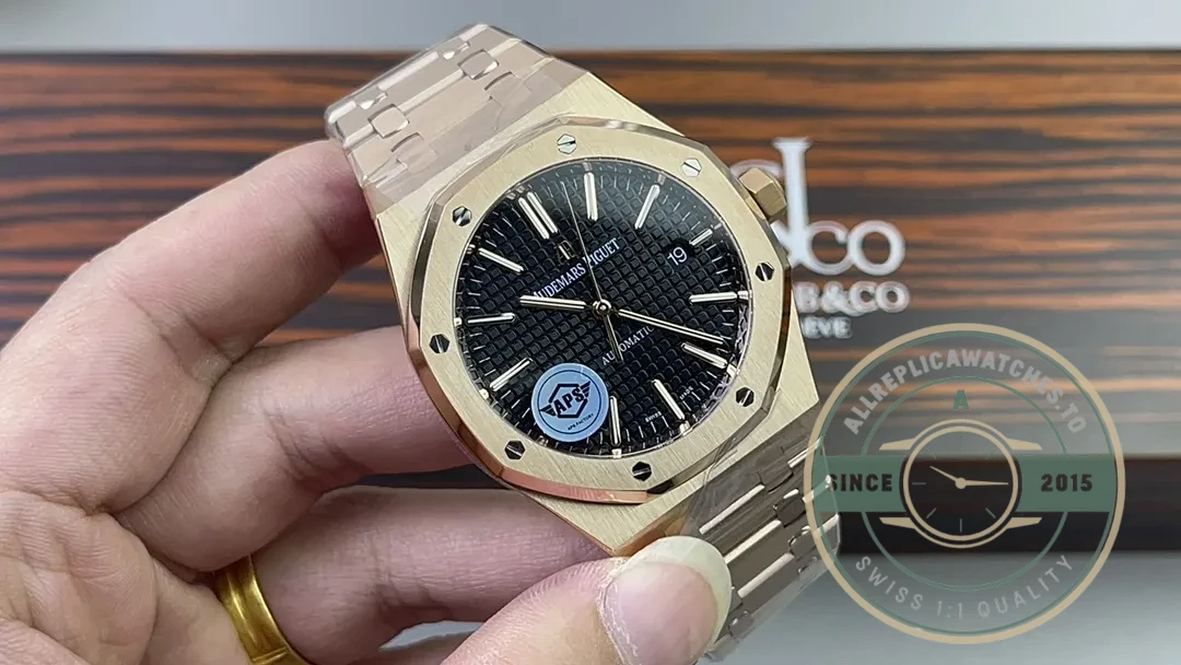 Replica Audemars Piguet Royal Oak Series 15400OR.OO.D002CR.01 - 1:1 Swiss Replica Watch