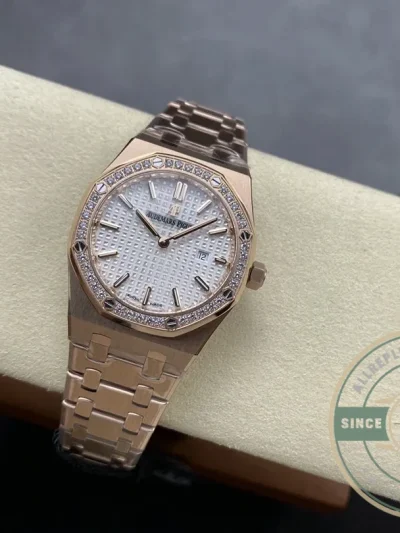 Replica Audemars Piguet Royal Oak Diamond 67651OR.ZZ.1261OR.01 33mm - High-Grade Replica Watch