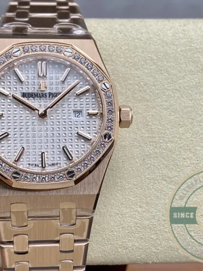 Replica Audemars Piguet Royal Oak Diamond 67651OR.ZZ.1261OR.01 33mm - Best Quality Replica Watch