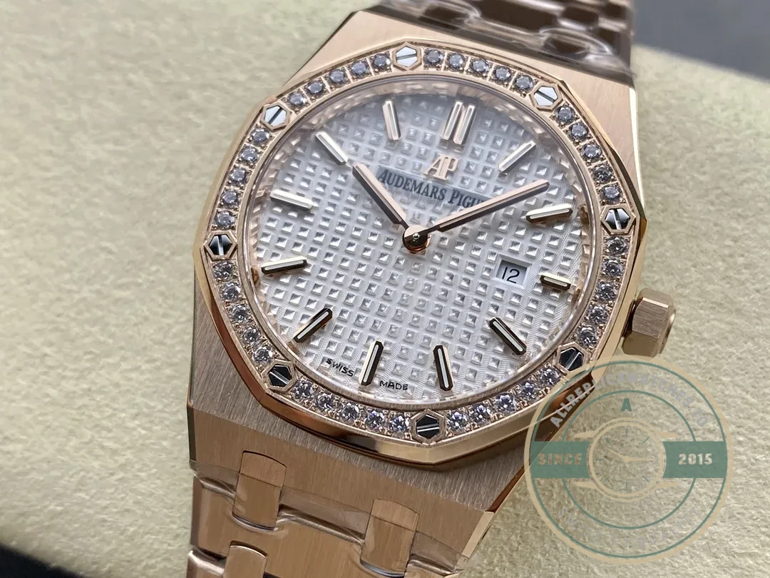 Replica Audemars Piguet Royal Oak Diamond 67651OR.ZZ.1261OR.01 33mm - Best Quality Replica Watch