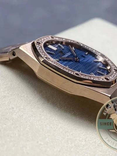 Replica Audemars Piguet Royal Oak Series 67651OR.ZZ.1261OR.02 33mm - Luxury Replica Watch