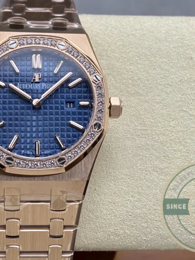 Replica Audemars Piguet Royal Oak Series 67651OR.ZZ.1261OR.02 33mm - Swiss Movement Replica Watch