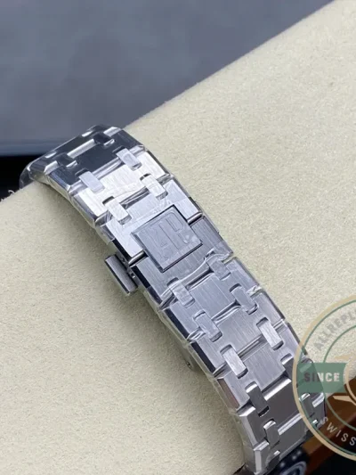Replica Audemars Piguet Royal Oak Series 67651ST.ZZ.1261ST.01 33mm - Best Quality Replica Watch